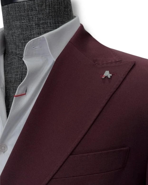 Costume Rouge Montaigne